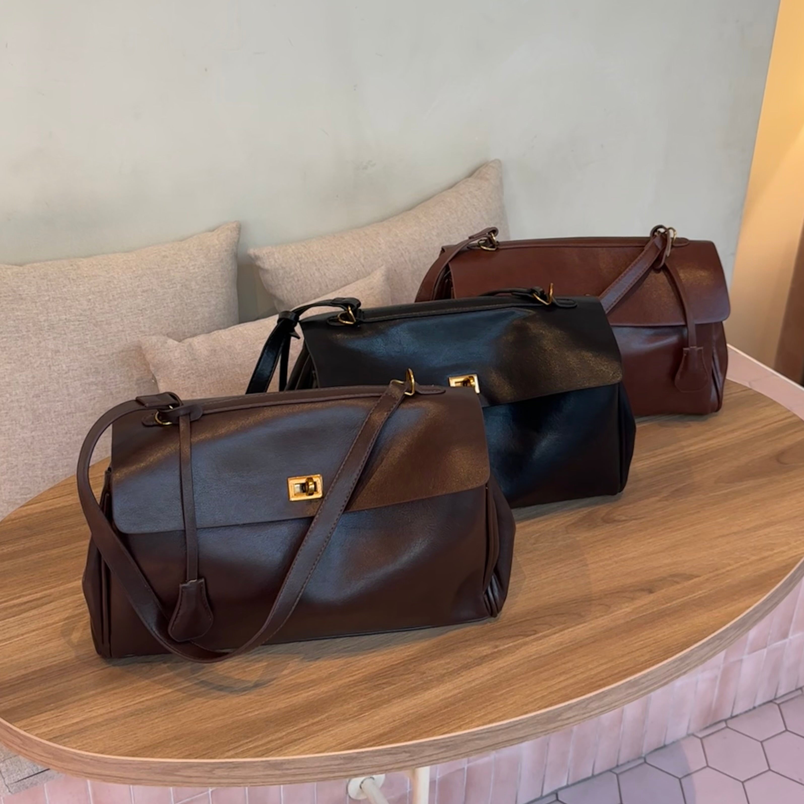 ARIA | Vintage Handbag — The Soul of Timeless Luxury