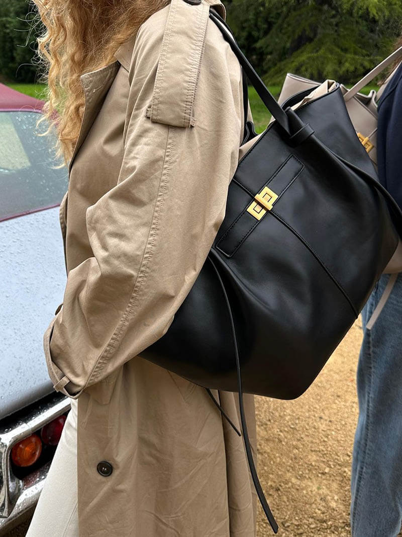 ARIA | Luxe Curve Bag — The Accessory That Says It All